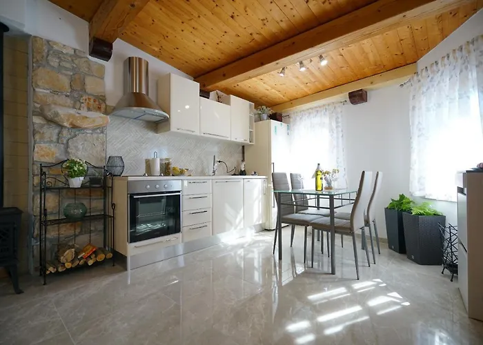 Angelina - Stone House Apartament