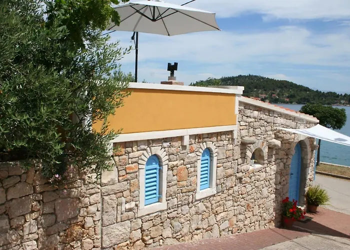 Angelina - Stone House 卡利