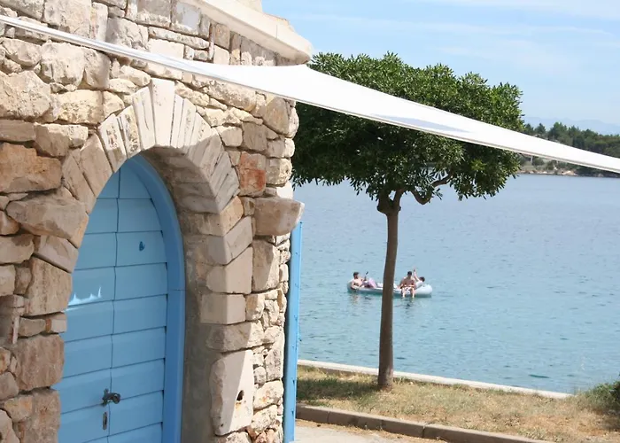 Angelina - Stone House